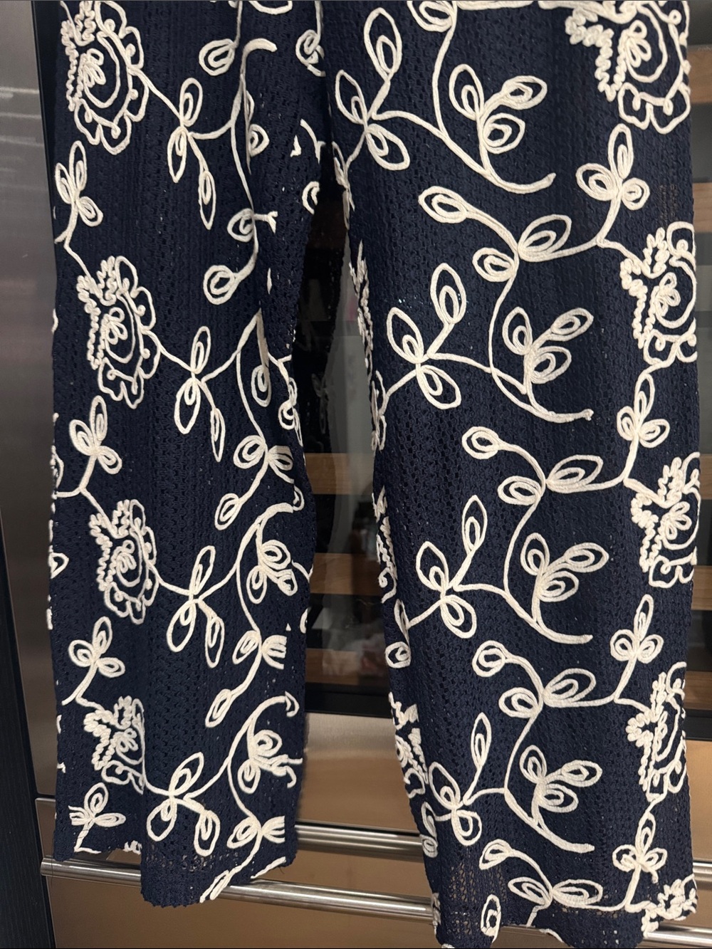 Solitaire Navy Embroidered Wide Leg Pants NWT Size M Coastal Chic - Picture 4 of 6